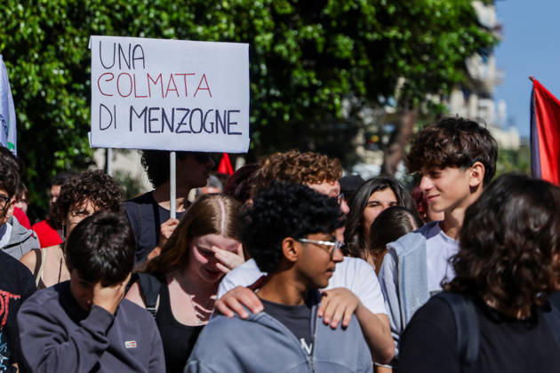 IPA89763007 - NAPLES, ITALY — OCTOBER 16, 2026: Environmental activists, students, and unemployed people take to the streets in the Bagnoli district of Naples to protest the city government’s handling of the environmental remediation of the former Italsider steelworks site. The demonstration focuses on the ongoing redevelopment work in the area, where facilities for the 38th Louis Vuitton America’s Cup—scheduled to take place in Naples in 2027—are being built. Protesters raise concerns about environmental protection, the remediation process, and the project’s impact on the local community.  Copyright: xAntonioxBalasco LiveMediax xAntonioxBalasco LiveMediax IPA89763007