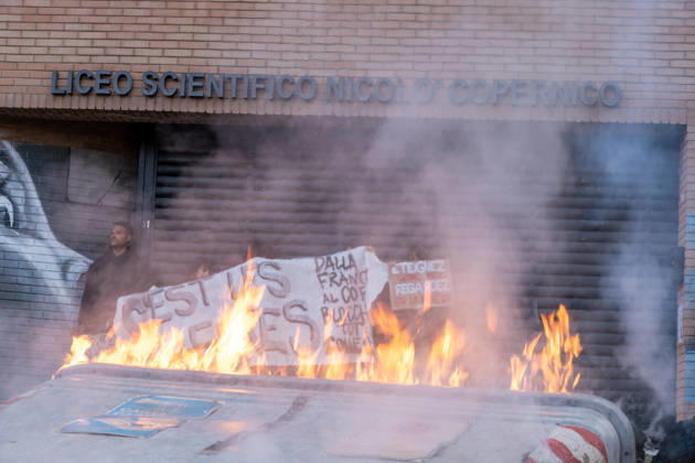 IPA89764836 - Students blocking the entrance to the Nicolo Copernico Science High School. Bologna, Italy, October 16, 2026.  Copyright: xLeonardoxGaravaglia LiveMediax xLeonardoxGaravaglia LiveMediax IPA89764836