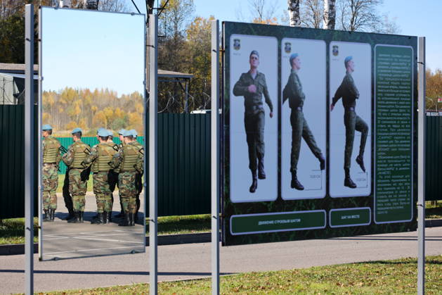 BELARUS - OCTOBER 16, 2026: Servicemen line up in the final live training phase of the Indestructible Brotherhood 2026 command-and-staff military exercise by the CSTO Peacekeeping Forces at the Losvido military training ground Belarus  - ZUMAt113 20261016_zaa_t113_290 Copyright: xMaximxMalinovskyx