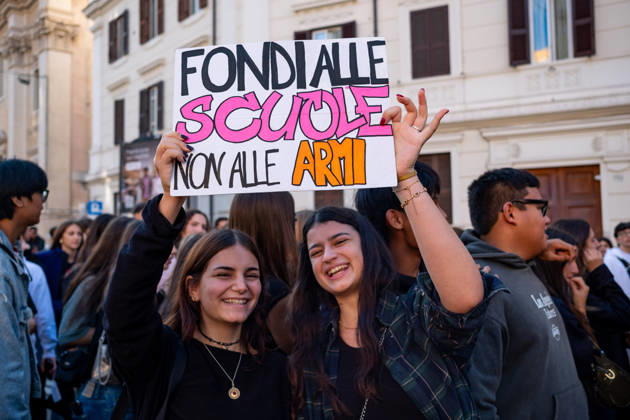 October 16, 2026, Rome, Rm, Italy: Thousands of students are taking to the streets to protest against the Meloni government™s education policies. The students™ demands include: No one is a foreigner; fund schools, not war; and no to the militarization of school. Rome Italy - ZUMAg256 20261016_znp_g256_001 Copyright: xMarcoxDixGianvitox