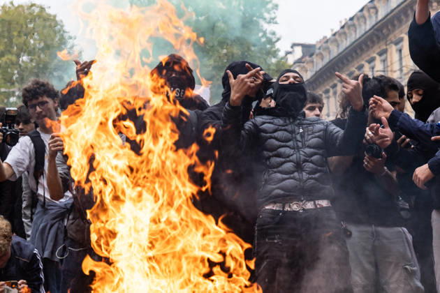 October 16, 2026, Turin, Piedmont, Italy: After days of occupations at many high schools across the city, following the French model, on Friday, October 16, in Turin, thousands of students took to the streets to protest the lack of resources in the school system and the inadequate condition of school buildings. The protesters marched through the city, stopping in front of Porta Susa, where teachers formed a human chain to separate them from the police. Lastly, in Piazza Castello, the police used water cannons and tear gas to disperse the demonstration, which had arrived outside the police headquarters. Turin Italy - ZUMAs377 20261016_znp_s377_006 Copyright: xPietroxStariccox