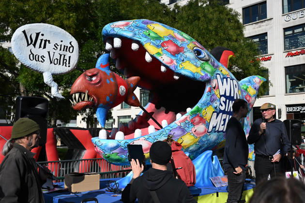 Rally calling for an AfD ban in Berlin BERLIN, GERMANY - OCTOBER 16: People take part in a rally near the Bundesrat calling for proceedings to ban the far-right Alternative for Germany (AfD) party and urge North Rhine-Westphalia Minister-President Hendrik Wüst to support their demand, as he is set to be elected President of the Bundesrat that day, in Berlin, Germany, on 16 October 2026. The rally is organized by the alliance NRW Appeal: AfD Ban Now , which reportedly collected more than 120,000 signatures in support of an AfD ban in North Rhine-Westphalia and is urging the Bundesrat to initiate proceedings before the Federal Constitutional Court to ban the party. Volodymyr Sindieiev Anadolu Berlin Germany. Editorial use only. Please get  Copyright: x2026xAnadoluxVolodymyrxSindieievx