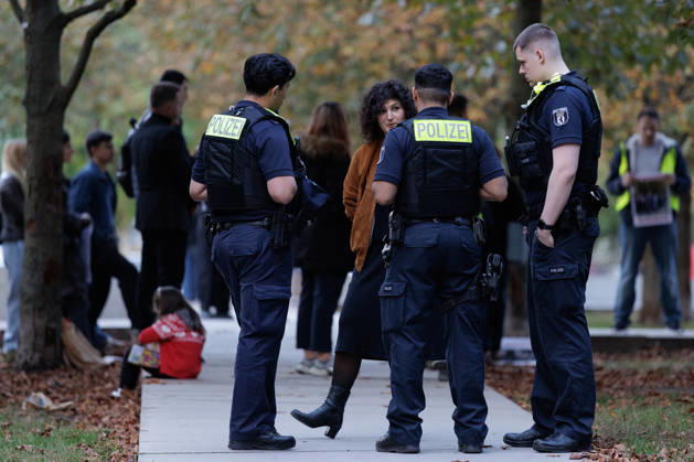 Solidarity Protest for Albania held in Berlin. A protester speaks with police men as people gather opposite the Albanian embassy during a protest organized by ˜Flamingos von Berlin™ in Berlin, Germany, 16 October 2026. The organizers called for solidarity with students in Albania and denounced corruption, demanding the resignation of Edi Rama. Berlin