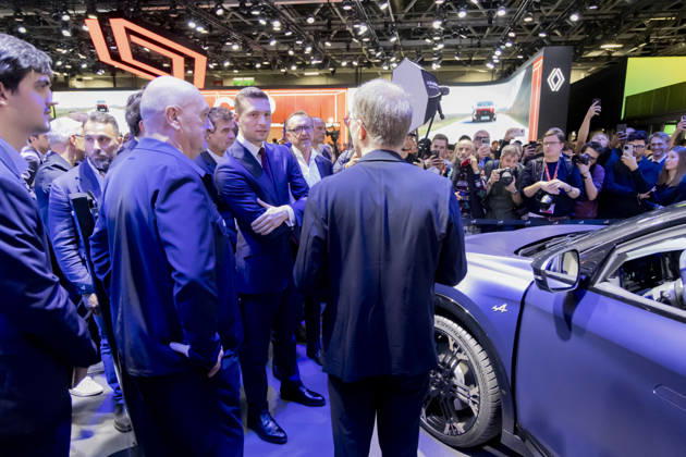 Paris, France October 16, 2026 - Paris Motor Show - Jordan Bardella RN, RASSEMBLEMENT NATIONAL, BARDELLA, SALON DE L AUTO, INDUSTRIE AUTOMOBILE, ECONOMIE, VOITURES, RENAULT  Copyright: xVincentxIsorex