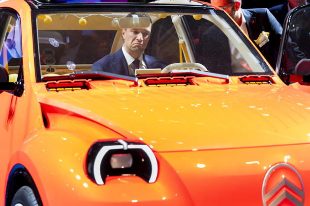 Paris, France October 16, 2026 - Paris Motor Show - Jordan Bardella RN, RASSEMBLEMENT NATIONAL, BARDELLA, SALON DE L AUTO, INDUSTRIE AUTOMOBILE, ECONOMIE, VOITURES, CITROEN 2CV  Copyright: xVincentxIsorex