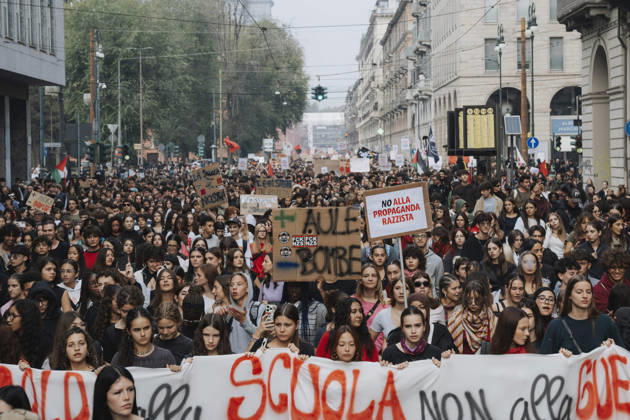 October 16, 2026, Turin, Turin, ITALY: TURIN, ITALY - OCTOBER, 16, 2026..Italian students demonstrate against cuts to public education, the structural deterioration of school buildings and rearmament. Over the past week, many Italian high schools have been occupied in the wake of French students and their demands. Turin ITALY - ZUMAm214 20261016_zip_m214_003 Copyright: xMatteoxSeccix
