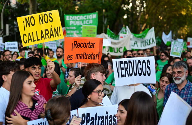 October 16, 2026, Madrid, Madrid, Spain: Teachers, students and members of the education community take part in a demonstration in Madrid, Spain, October 16, 2026, during an indefinite strike in the region s public education sector. Protesters are demanding higher salaries, smaller class sizes, reduced teaching hours and increased resources for public schools. The demonstration is held between Atocha and Puerta del Sol. Madrid Spain - ZUMAz108 20261016_znp_z108_035 Copyright: xRichardxZubelzux