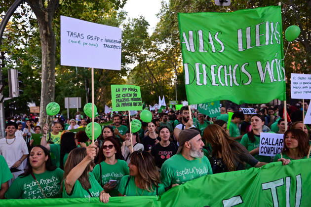 October 16, 2026, Madrid, Madrid, Spain: Teachers, students and members of the education community take part in a demonstration in Madrid, Spain, October 16, 2026, during an indefinite strike in the region s public education sector. Protesters are demanding higher salaries, smaller class sizes, reduced teaching hours and increased resources for public schools. The demonstration is held between Atocha and Puerta del Sol. Madrid Spain - ZUMAz108 20261016_znp_z108_030 Copyright: xRichardxZubelzux