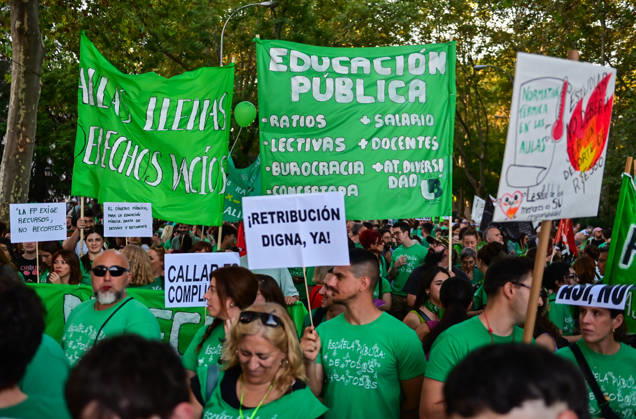 October 16, 2026, Madrid, Madrid, Spain: Teachers, students and members of the education community take part in a demonstration in Madrid, Spain, October 16, 2026, during an indefinite strike in the region s public education sector. Protesters are demanding higher salaries, smaller class sizes, reduced teaching hours and increased resources for public schools. The demonstration is held between Atocha and Puerta del Sol. Madrid Spain - ZUMAz108 20261016_znp_z108_032 Copyright: xRichardxZubelzux
