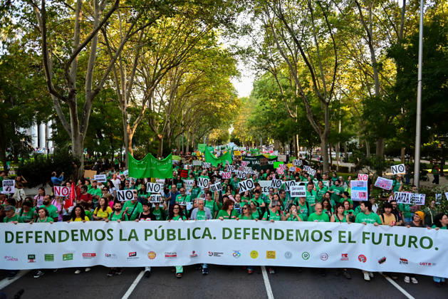 October 16, 2026, Madrid, Madrid, Spain: Teachers, students and members of the education community take part in a demonstration in Madrid, Spain, October 16, 2026, during an indefinite strike in the region s public education sector. Protesters are demanding higher salaries, smaller class sizes, reduced teaching hours and increased resources for public schools. The demonstration is held between Atocha and Puerta del Sol. Madrid Spain - ZUMAz108 20261016_znp_z108_036 Copyright: xRichardxZubelzux