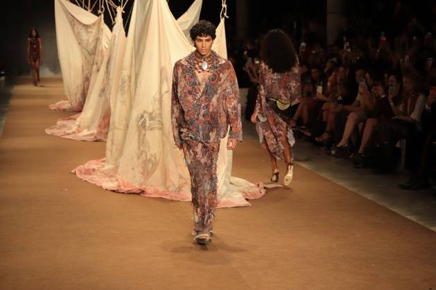 RECORD DATE NOT STATED Hisha s fashion show at SPFW. Sao Paulo (SP), 10 16 2026 - Fashion SPFW - Hisha fashion show during Sao Paulo Fashion Week N61 at Pacubra in Ibirapuera, Sao Paulo.(Foto: Fabricio Bomjardim Thenews2 imago images) Hisha s fashion show at SPFW.  Copyright: xFabricioxBomjardimx
