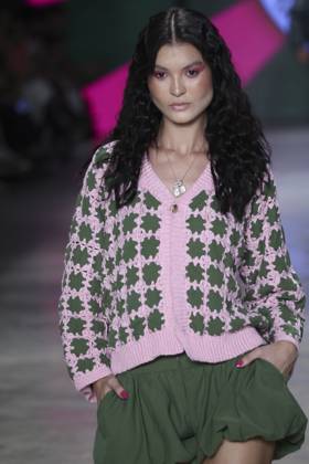 RECORD DATE NOT STATED Santa Resistencia presents its collection at SPFW N61. Sao Paulo (SP), 10 16 2026 Fashion SPFW n61 The Santa Resistencia brand presents its collection during Sao Paulo Fashion Week n61, in Sao Paulo, this Friday (16).(Foto: Leco Viana Thenews2 imago images) Santa Resistencia presents its collection at SPFW N61. Copyright: xLecoxVianax