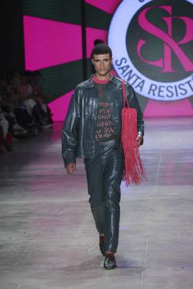 RECORD DATE NOT STATED Santa Resistencia presents its collection at SPFW N61. Sao Paulo (SP), 10 16 2026 Fashion SPFW n61 The Santa Resistencia brand presents its collection during Sao Paulo Fashion Week n61, in Sao Paulo, this Friday (16).(Foto: Leco Viana Thenews2 imago images) Santa Resistencia presents its collection at SPFW N61. Copyright: xLecoxVianax