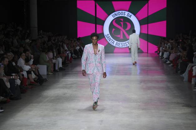 RECORD DATE NOT STATED Santa Resistencia presents its collection at SPFW N61. Sao Paulo (SP), 10 16 2026 Fashion SPFW n61 The Santa Resistencia brand presents its collection during Sao Paulo Fashion Week n61, in Sao Paulo, this Friday (16).(Foto: Leco Viana Thenews2 imago images) Santa Resistencia presents its collection at SPFW N61. Copyright: xLecoxVianax
