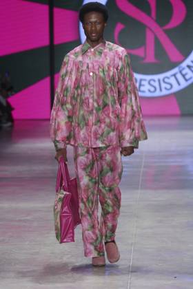RECORD DATE NOT STATED Santa Resistencia presents its collection at SPFW N61. Sao Paulo (SP), 10 16 2026 Fashion SPFW n61 The Santa Resistencia brand presents its collection during Sao Paulo Fashion Week n61, in Sao Paulo, this Friday (16).(Foto: Leco Viana Thenews2 imago images) Santa Resistencia presents its collection at SPFW N61. Copyright: xLecoxVianax