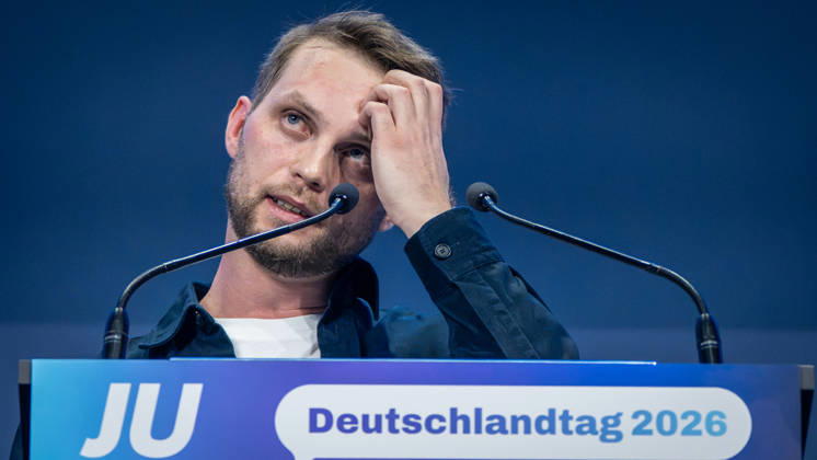 Kevin Gniosdorz, State Chairman of the JU in North Rhine-Westphalia, delivers his speech on the first day of the 78th Germany Day 2026 in Bonn. The Junge Union (JU) is the youth organization of the CDU and CSU. Bonn, North Rhine-Westphalia, Germany. World Conference Center Bonn