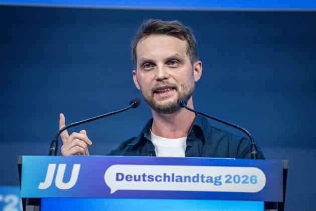 Kevin Gniosdorz, State Chairman of the JU in North Rhine-Westphalia, delivers his speech on the first day of the 78th Germany Day 2026 in Bonn. Junge Union (JU), the youth organization of the CDU and CSU, Bonn, North Rhine-Westphalia, Germany, World Conference Center Bonn