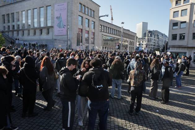 This image shows youths gather for a protest action at the Central Station in Brussels on Saturday 17 October 2026.  NICOLASxMAETERLINCK 190060235