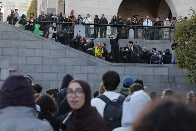 youths gather for a protest action at the Central Station in Brussels on Saturday 17 October 2026.  NICOLASxMAETERLINCK 190061007