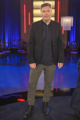 Robert Habeck during the taping of the WDR talk show Kölner Treff at WDR Studio BS 3 in Cologne, October 16, 2026 Foto:xW.xRanderathx xFuturexImagex koelner_treff1610_6063