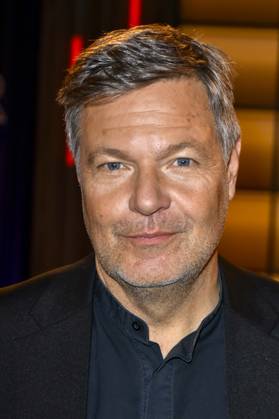 ABB KOELNERTREFF: Robert Habeck, German author and former Green Party politician, appeared as a guest on the WDR talk show Kölner Treff from the Boecklemünd studio on October 16, 2026, in Cologne, Hamburg, Germany