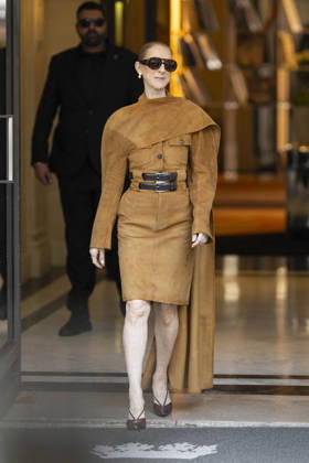 Céline Dion was spotted leaving the Royal Monceau hotel, heading toward the Plenitude Arena for the penultimate show of her concert series in the French capital, Paris, France, on October 16, 2026. Pierre Perusseau, Bestimage. Céline Dion was spotted leaving the Royal Monceau hotel, heading toward the Plenitude Arena for the penultimate show of her concert series in the capital, Paris, France, on October 16, 2026. Paris, France Copyright: xPierrexPerusseaux xBestimagexPierrexPerusseaux xBestimagex