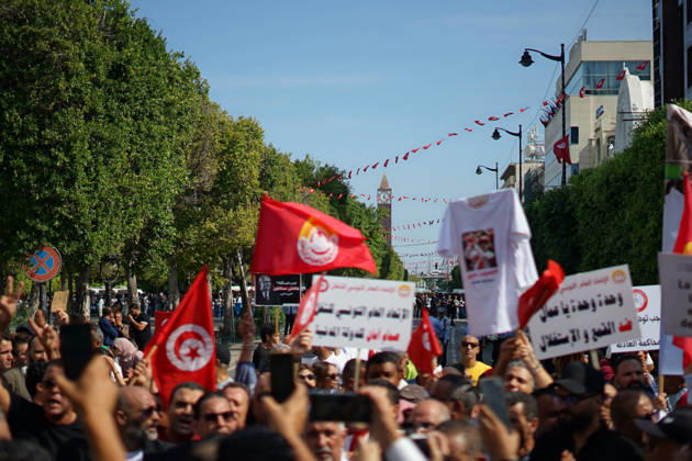October 17, 2026, Tunis, Tunis, Tunisia, Tunisia: Demonstrators take to the streets of Tunis during a march calling for social and economic reforms and the protection of civil liberties, amid public concerns over rising living costs, workers™ rights and freedom of expression on October 17, 2026. Organized by trade unions, journalists™ representatives, lawyers and civil society groups, the demonstration brings together protesters demanding accountability and defending fundamental rights. The march highlights ongoing concerns over Tunisia™s economic situation and the space for public dissent. Tunis Tunisia - ZUMAm342 20261017_zsp_m342_034 Copyright: xHasanxMradx