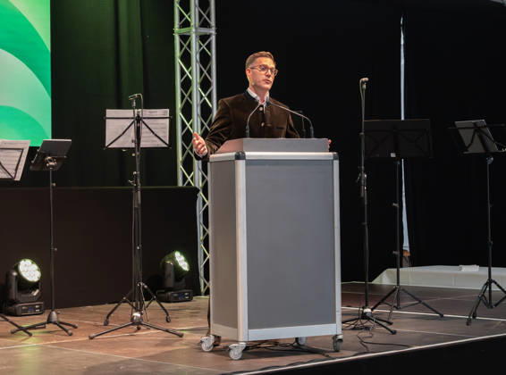 Ravensburg Citizens Reception at the Oberschwabenschau with Manuel Hagel (CDU), Deputy Minister-President, and Mayor Daniel Rapp; Manuel Hagel during his speech at the Oberschwabenschau 2026; Rav Copyright: xEibner-Pressefotox EP_EER