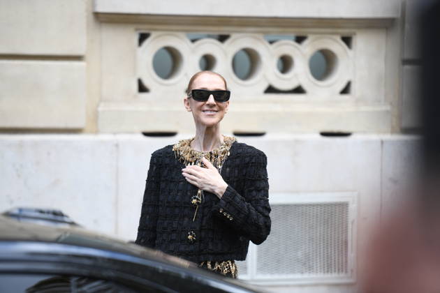 Celine Dion Leaves Her Hotel For Her Last Concert in Paris - France Celine Dion spend time with fans before her last concert in Paris, at hotel Royal Monceau in Paris, France on October 17, 2026. Photo by Florian Poitout ABACAPRESS.COM Paris France  Copyright: xPoitoutxFlorian ABACAx
