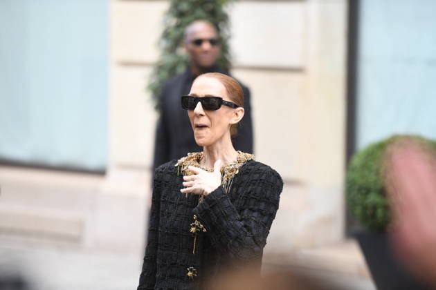 Celine Dion Leaves Her Hotel For Her Last Concert in Paris - France Celine Dion spend time with fans before her last concert in Paris, at hotel Royal Monceau in Paris, France on October 17, 2026. Photo by Florian Poitout ABACAPRESS.COM Paris France  Copyright: xPoitoutxFlorian ABACAx