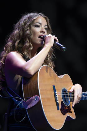 October 17, 2026, Madrid, Spain: Singer Sofia Ellar performs during a concert at the Plaza de Espana in Madrid. Madrid Spain  - ZUMAs197 20261017_aaa_s197_125 Copyright: xAtilanoxGarciax