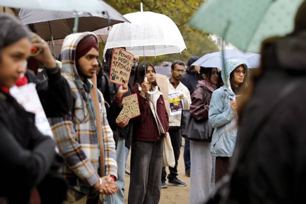 Berlin protest echoes Jantar Mantar BERLIN, GERMANY - OCTOBER 17, 2026: A small group of demonstrators hold placards at Oranienplatz in the Kreuzberg district to show solidarity with mass protests in India and to protest against the crackdown on them, as several people take the floor to discuss the situation. The demonstration followed a call by Neha Bora, president of the All India Students™ Association (AISA), for people everywhere to back the protests, saying everywhere is Jantar Mantar, the site in Delhi where the main protests are taking place. The protests demand the resignation of Chief Election Commissioner Gyanesh Kumar over a revision of electoral rolls that opponents say led to the mass deletion of voters, while police ha Copyright: x xAlessiaxCoccax xJNAxPressx