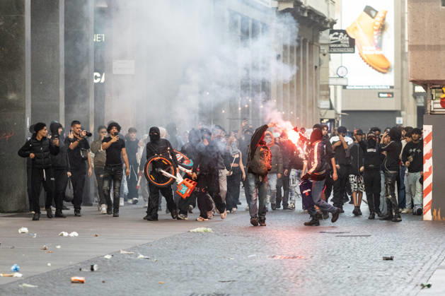 IPA89816674 - Milan, October 17, 2026: Italia in Piazza demonstration; violent clashes between police and the student movement  Copyright: xFrancescoxEnriquezx xFrancescoxEnriquezx IPA89816674
