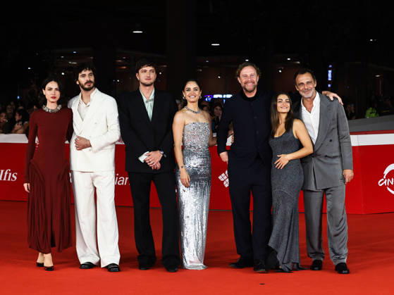 IPA89820604 - Rome Cinema Festival 2026. Evening 05 Red Carpet for the film *CHIAROSCURO*. Pictured: Romana Maggiora Vergano, Pierpaolo Spollon, Andrea Lattanzi, Matilde Gioli, Jan Maria Michelini, Aurora Giovinazzo, Alessandro Preziosi  Copyright: xMarcoxProvvisionatox xPoolxRomaxFilmxFestx2026x IPA89820604