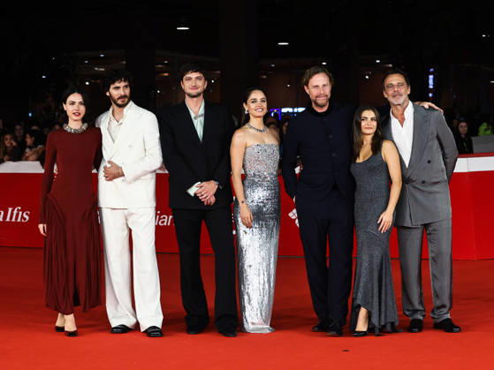 IPA89820610 - Rome Cinema Festival 2026. Evening 05 Red Carpet for the film *CHIAROSCURO*. Pictured: Romana Maggiora Vergano, Pierpaolo Spollon, Andrea Lattanzi, Matilde Gioli, Jan Maria Michelini, Aurora Giovinazzo, Alessandro Preziosi  Copyright: xMarcoxProvvisionatox xPoolxRomaxFilmxFestx2026x IPA89820610