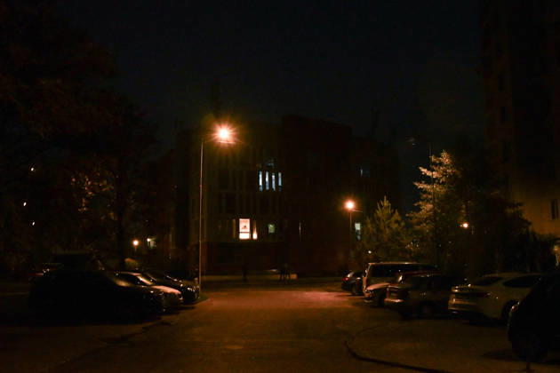 Power outage amid the Russia-Ukraine war in Lviv LVIV, UKRAINE – OCTOBER 17: People walk along dark streets during a power outage amid the Russia-Ukraine war and dropping temperatures in Lviv, Ukraine, on October 17, 2026. On the night of October 17, Russian forces launched a massive, combined-arms strike, targeting areas including the western regions of Ukraine. The energy sector was the primary target of the attacks. According to President Zelensky, the Russians inflicted one of the biggest blows to the Ukrainian energy sector today. Power outage schedules have been introduced across Ukraine. Olena Znak Anadolu L vivs ka Oblast Ukraine. Editorial use only. Please get in touch for any other usage.  Copyright: x2026xAnadoluxOlenaxZnakx