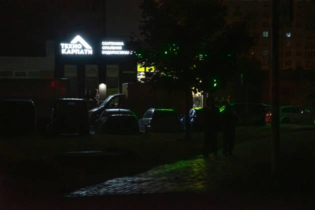Power outage amid the Russia-Ukraine war in Lviv LVIV, UKRAINE – OCTOBER 17: People walk along dark streets during a power outage amid the Russia-Ukraine war and dropping temperatures in Lviv, Ukraine, on October 17, 2026. On the night of October 17, Russian forces launched a massive, combined-arms strike, targeting areas including the western regions of Ukraine. The energy sector was the primary target of the attacks. According to President Zelensky, the Russians inflicted one of the biggest blows to the Ukrainian energy sector today. Power outage schedules have been introduced across Ukraine. Olena Znak Anadolu L vivs ka Oblast Ukraine. Editorial use only. Please get in touch for any other usage.  Copyright: x2026xAnadoluxOlenaxZnakx