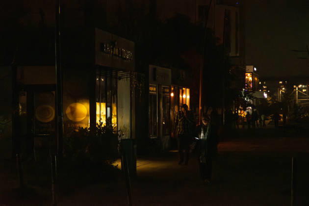 Power outage amid the Russia-Ukraine war in Lviv LVIV, UKRAINE – OCTOBER 17: People walk along dark streets during a power outage amid the Russia-Ukraine war and dropping temperatures in Lviv, Ukraine, on October 17, 2026. On the night of October 17, Russian forces launched a massive, combined-arms strike, targeting areas including the western regions of Ukraine. The energy sector was the primary target of the attacks. According to President Zelensky, the Russians inflicted one of the biggest blows to the Ukrainian energy sector today. Power outage schedules have been introduced across Ukraine. Olena Znak Anadolu L vivs ka Oblast Ukraine. Editorial use only. Please get in touch for any other usage. Copyright: x2026xAnadoluxOlenaxZnakx