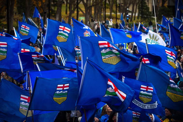October 17, 2026, Edmonton, Ab, Canada: A sea of flags during an Alberta independence rally at the Alberta legislature, in Edmonton on Saturday, Oct. 17, 2026. Edmonton Canada  - ZUMAc35_ 20261017_zaf_c35_044 Copyright: xAmandaxMayxEricksonx