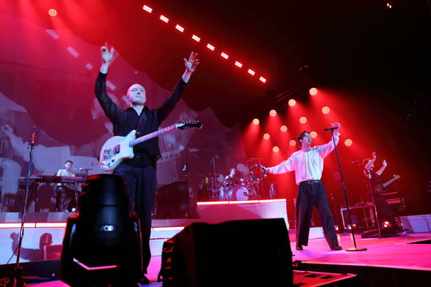 Jonathan Wischniowski, Finn Schwieters, Finn Thomas, Frederik Fred Rabe und Luca Göttner, (from left) of the band Giant Rooks at a concert at the Max Schmeling Halle in Berlin on October 17, 2026. Giant Rooks Concert Berlin