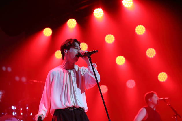 Frederik Fred Rabe of the band Giant Rooks at a concert at the Max Schmeling Halle in Berlin, October 17, 2026 Giant Rooks Concert Berlin