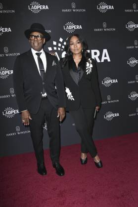 Angela Bassett, Courtney B. Vance at arrivals for LA Opera s Opening Night Gala, Dorothy Chandler Pavilion in The Music Center, Los Angeles, CA, October 17, 2026. Photo By: Elizabeth Goodenough Everett Collection LA Opera s Opening Night Gala PUBLICATIONXNOTxINxCANxCHNxFRAxITAxJPNxNORxPOLxRUSxESPxUKxUSA