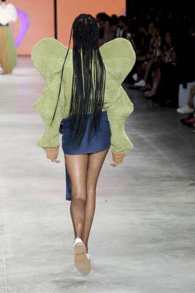 RECORD DATE NOT STATED Cria Costura presents its collection at SPFW N61. Sao Paulo (SP), 10 17 2026 Moda SPFW N61 The brand Cria Costura presents its collection during a fashion show at the 61st edition of Sao Paulo Fashion Week, at the Pavilhao das Culturas Brasileiras (Pacubra), in Parque Ibirapuera, Sao Paulo.(Foto: Leco Viana Thenews2 imago images) Cria Costura presents its collection at SPFW N61.  Copyright: xLecoxVianax