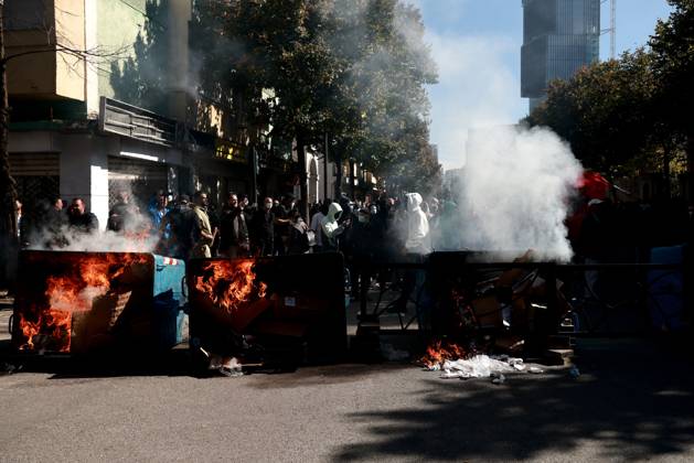 Tirana Clashes Enter Fifth Day TIRANA, ALBANIA, OCTOBER 17, 2026: Demonstrators clash with riot police outside the Ministry of Education during student-led anti-government protests in Tirana. Police deploy tear gas as protesters throw stones during a fifth consecutive day of unrest. Demonstrators demand improved university conditions and the resignation of Prime Minister Edi Rama. Tirana Albania Copyright: x xVlasovxSulajx xJNAxPressx