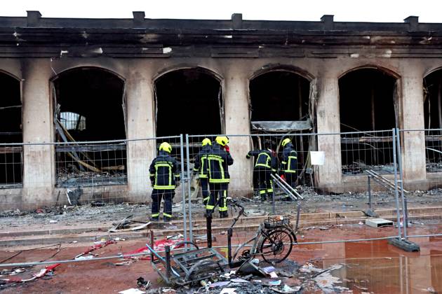Riots and Looting: The Day After the Protest PHOTOPQR LE PROGRES Richard MOUILLAUD Lyon, October 18, 2026 Riots and Looting: The Day After the Protest Riots and Looting: The Day After the Protest The tourist office was completely burned down in Lyon, October 18, 2026: 20,000 people demonstrated in the streets of Lyon. Violence overshadowed the protesters’ demands, resulting in a level of chaos rarely seen in the city. The tourist office was set on fire, and numerous stores were looted. Lyon, October 18, 2026: 20,000 people demonstrated in the streets of Lyon. Violence overshadowed the protesters’ demands, resulting in a level of chaos rarely seen in the city. The tourist office was set on fire, and a great many shops were looted. Lyon, Rhô  Copyright: xPHOTOPQR LExPROGRES MAXPPPxRichardxMOUILLAUDx 20261018LPL0404 20261018LPL0404
