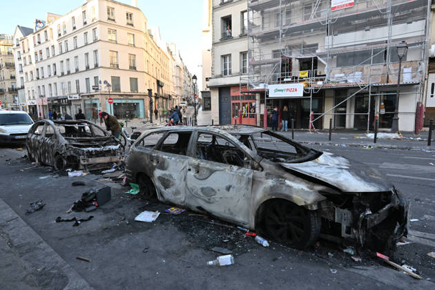Aftermath of clashes during nationwide protests in Paris PARIS, FRANCE - OCTOBER 18: Burnt-out vehicles are seen following clashes during nationwide protests against the high cost of living and rising fuel prices in Paris, France on October 18, 2026. Mustafa Yalcin Anadolu Paris France. Editorial use only. Please get in touch for any other usage.  Copyright: x2026xAnadoluxMustafaxYalcinx