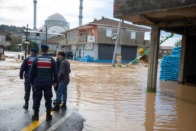 Heavy rainfall causes flooding in Sakarya, Turkiye SAKARYA, TURKIYE - OCTOBER 18: Gendarmerie officers and a resident stand near a flooded street in the Daricayiri neighborhood of Karasu district in Sakarya, Turkiye, on October 18, 2026. Heavy rainfall overnight causes a stream to overflow, inundating streets and residential areas. Ibrahim Yozoglu Anadolu Sakarya Turkey. Editorial use only. Please get in touch for any other usage.  Copyright: x2026xAnadoluxIbrahimxYozoglux