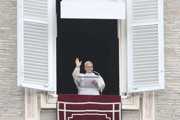 Pope Leo XIV leads Angelus prayer at Vatican VATICAN CITY, VATICAN - OCTOBER 18: Pope Leo XIV addresses worshippers from the window of the Apostolic Palace overlooking St. Peter s Square during the Sunday Angelus prayer in Vatican City, Vatican, on October 18, 2026. Isabella Bonotto Anadolu Vatican City Vatican. Editorial use only. Please get in touch for any other usage.  Copyright: x2026xAnadoluxIsabellaxBonottox