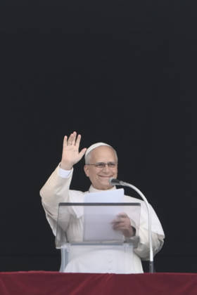 Pope Leo XIV leads Angelus prayer at Vatican VATICAN CITY, VATICAN - OCTOBER 18: Pope Leo XIV addresses worshippers from the window of the Apostolic Palace overlooking St. Peter s Square during the Sunday Angelus prayer in Vatican City, Vatican, on October 18, 2026. Isabella Bonotto Anadolu Vatican City Vatican. Editorial use only. Please get in touch for any other usage.  Copyright: x2026xAnadoluxIsabellaxBonottox
