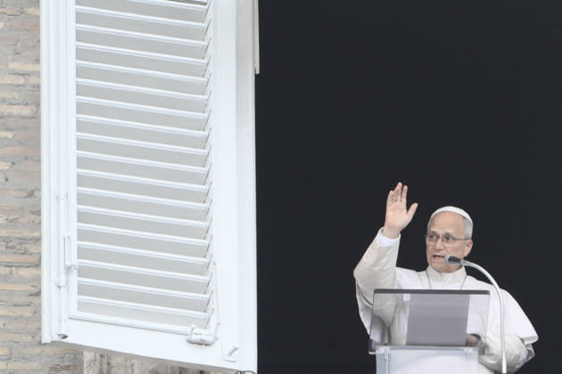 Pope Leo XIV leads Angelus prayer at Vatican VATICAN: VATICAN CITY - OCTOBER 18: Pope Leo XIV addresses the crowd from the window of the apostolic palace overlooking St.Peter s square during his Sunday Angelus prayer at the Vatican on October 18, 2026. Isabella Bonotto Anadolu Vatican City Vatican. Editorial use only. Please get in touch for any other usage.  Copyright: x2026xAnadoluxIsabellaxBonottox